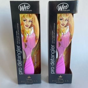 2 princess Wet Brushes